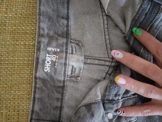 Shorts vaqueros grises desgastados