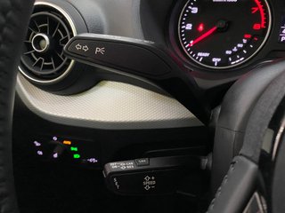 Audi Q2 Design 35 TFSI 1.5 150CV S-Tronic Blanco