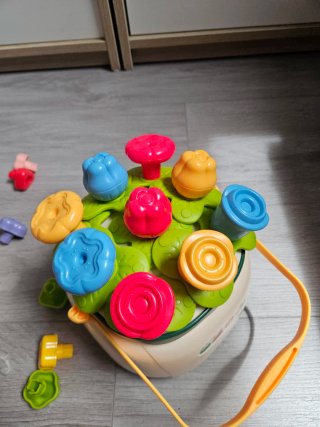 Giocattoli Montessori per la costruzione
