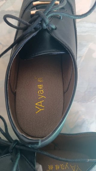 Zapatos negros de salón con cordones