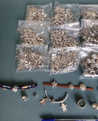 Lote  Colgantes  pasantes para Pulseras y collares