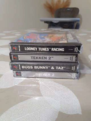 Giochi PS1 PAL ITA Bugs bunny e taz,  tekken 2 ecc