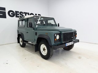 Land Rover Defender 90 TD5 SW 90 kW (122 CV)