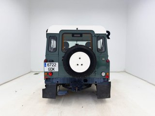 Land Rover Defender 90 TD5 SW 90 kW (122 CV)