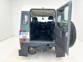 Land Rover Defender 90 TD5 SW 90 kW (122 CV)