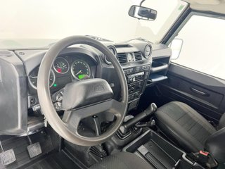 Land Rover Defender 90 TD5 SW 90 kW (122 CV)