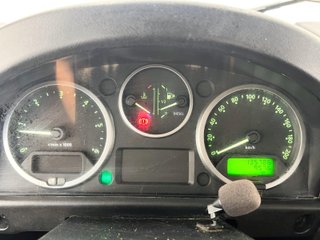 Land Rover Defender 90 TD5 SW 90 kW (122 CV)