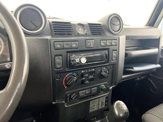 Land Rover Defender 90 TD5 SW 90 kW (122 CV)