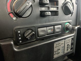 Land Rover Defender 90 TD5 SW 90 kW (122 CV)