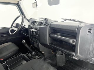 Land Rover Defender 90 TD5 SW 90 kW (122 CV)