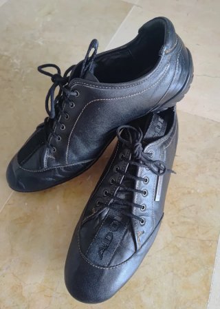 Zapatos Adolfo Dominguez Negros