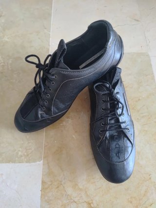 Zapatos Adolfo Dominguez Negros