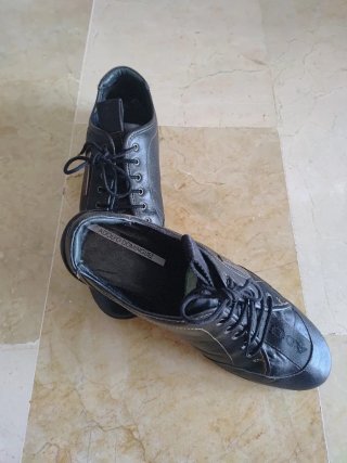 Zapatos Adolfo Dominguez Negros