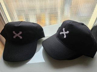 Gorra Negra Minimalista X Streetwear