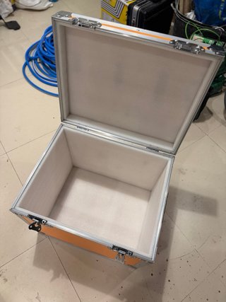 Caja Flight Case Naranja y Plata