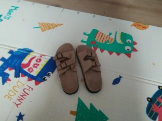 Sandalias romanas beige