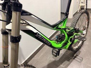 Specialized Demo 8