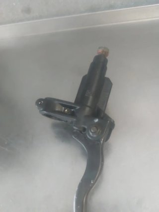 Bomba Freno Izquierda Piaggio MP3 125 2017