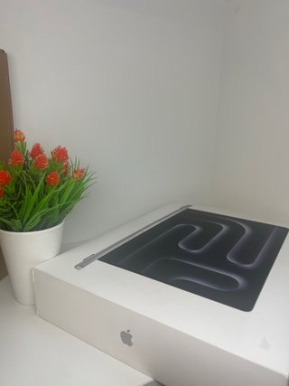 MacBook Pro Apple Cinza/Prata | Novo