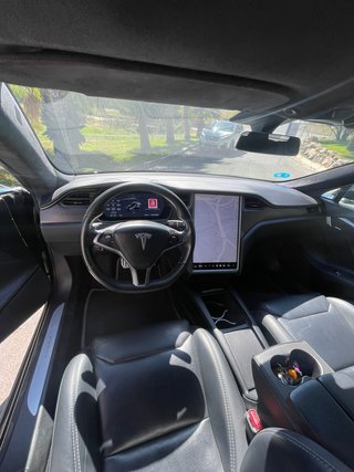 Tesla Model S 2020