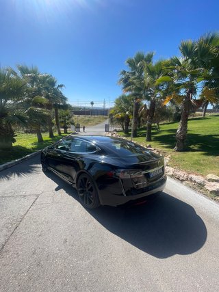 Tesla Model S 2020