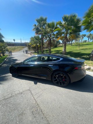 Tesla Model S 2020