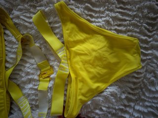 Bikini Calvin Klein Amarillo