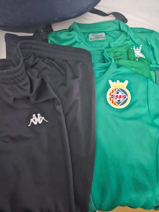 Equipacion fútbol y mochila Kappa Cerdanyola FC.