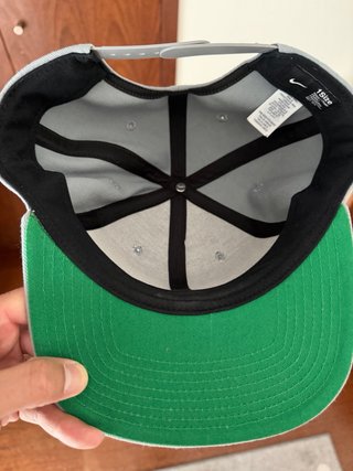 Boné Nike Cinza