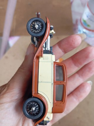 Modellino Auto d'epoca Alfa Romeo