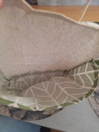 Caja y bolsa de tela con madera