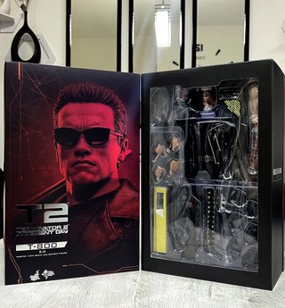 T-800 2.0 Hot Toys MMS795