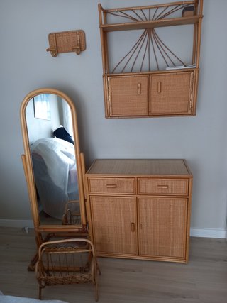 Conjunto Muebles Mimbre: Espejo, Cómoda y Estanter