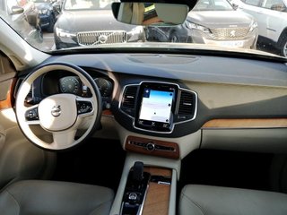 Volvo XC90 B5 D Momentum Pro AWD Auto 173 kW (235 CV)