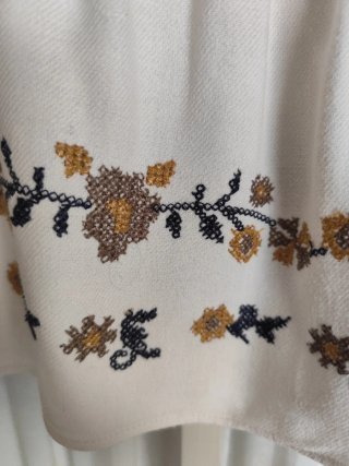 Camisa Zara bordada floral 3-4 años
