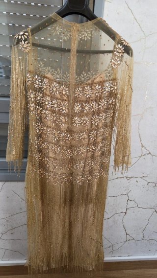 Vestido dorado piedras boda gitana con complemento