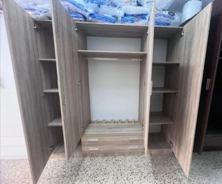 Armadi moderni in legno