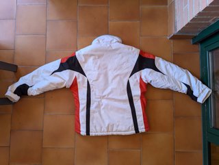 Chaqueta de esquí invierno roja y blanca