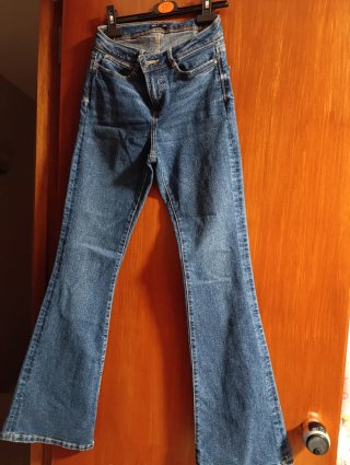 Pantalones vaqueros campana azules