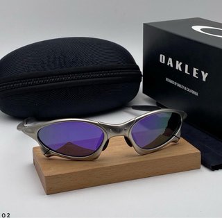 Gafas de sol Oakley plateadas y rosas