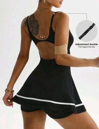 Vestido deportivo negro con short