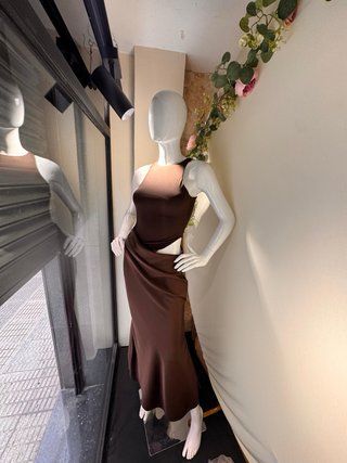 Maniquí marrón