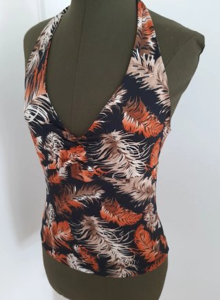 Camiseta Estampada Espalda Abierta