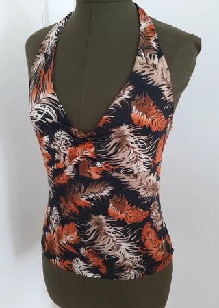 Camiseta Estampada Espalda Abierta