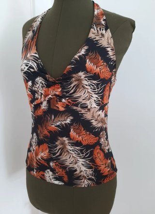 Camiseta Estampada Espalda Abierta