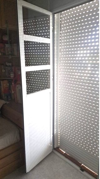Puerta doble de aluminio