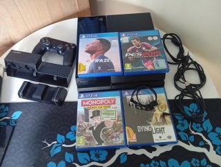 PS4 Fat 500 GB Negra + juegos + accesorios