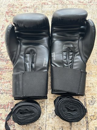 Guantes boxeo + casco protector Adidas
