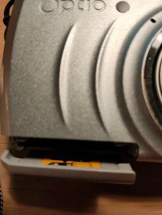 Pentax Optio 555 5MP Digicam