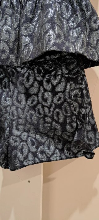 Traje Mango Negro y Plateado